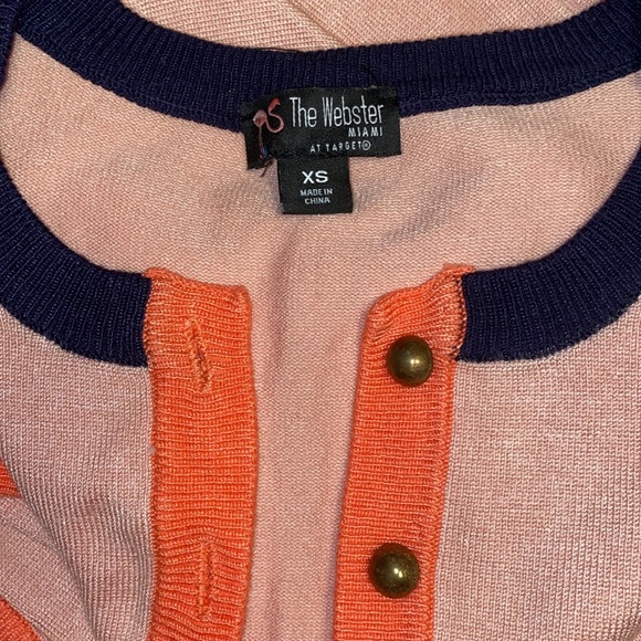 Light Pink Cardigan with Salmon & Navy Accents and Bronze Button Closure - Picture 4 of 4